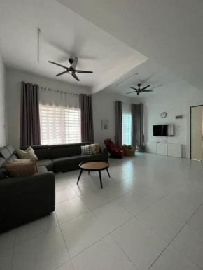 TAMU Homestay 4BR aircond wifi for islam